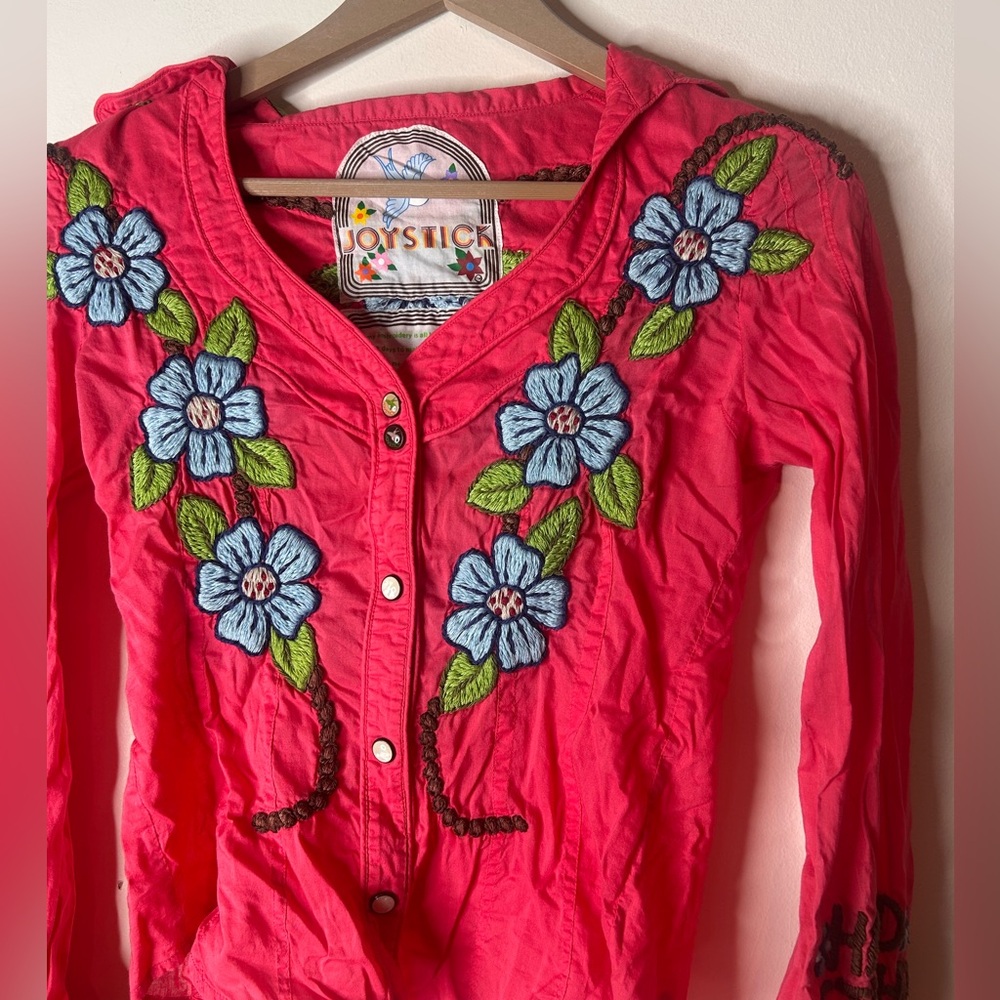 VTG Johnny Was - Joystick Embroidered Button Down - Picture 8 of 9